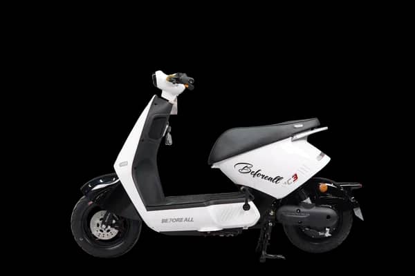 Xe đạp điện Before All BC3 màu trắng đen